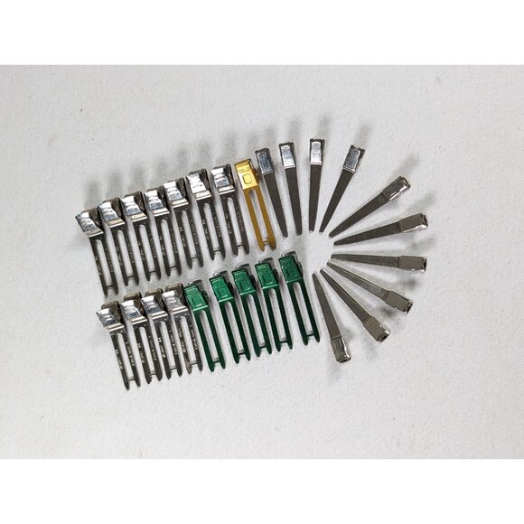 1940 - 1950s English made hair clips, finger wave setters, old Hollywood pin - Picture 4 of 9